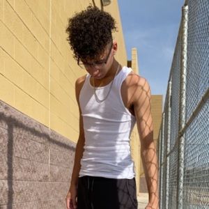 Meet your Posher, Omari